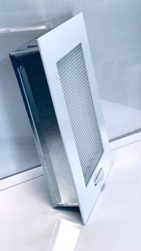 Kratka wentylacyjna biała żaluzja 10,5 x 16,5cm 