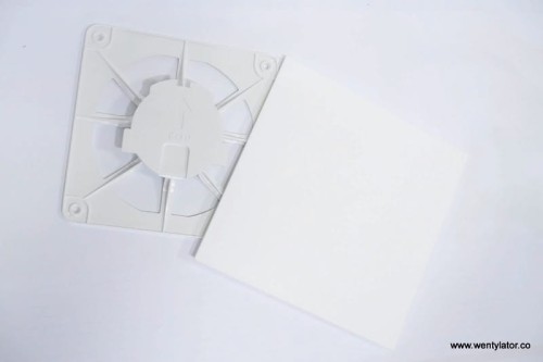 Kratka wentylacyjna biała plexi połysk