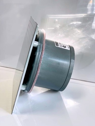 Srebrny wentylator łazienkowy Ultra Cichy z frontem o efekcie lustrzanym [on/off] [9227]