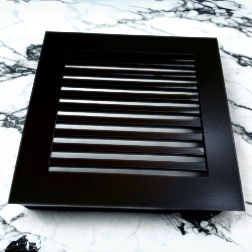 Kratka nierdzewna wentylacyjna czarna 14x14cm