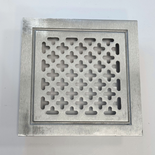 Kratka wentylacyjna koniczynka retro 14x14 aluminiowa surowa