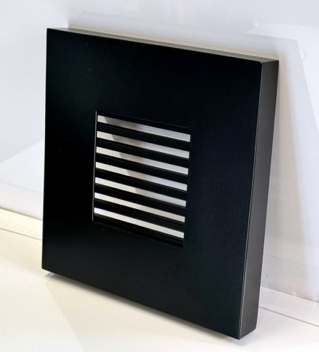 Czarny nierdzewny front do wentylatora Silent 100 kwadrat