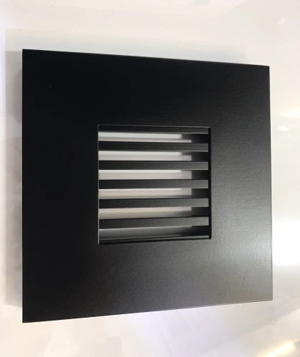 Czarny nierdzewny front do wentylatora Silent 100 kwadrat